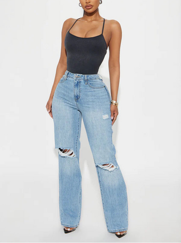 Straight Leg Jean in Medium Wash